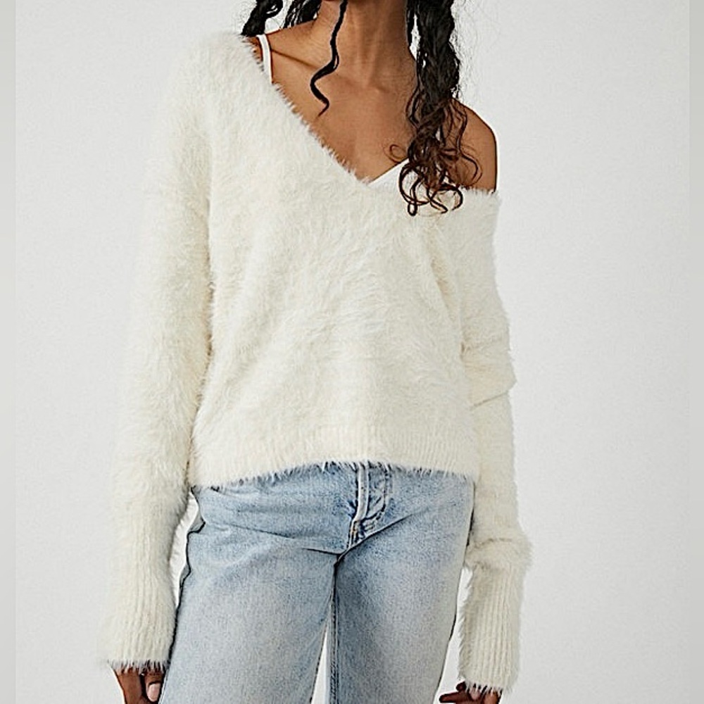 Free People Cream “Serendipity” Super Soft V-Neck Sweater